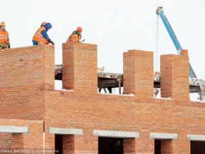 Сим-сим, постройся… Или новые подробности о корниловской школе